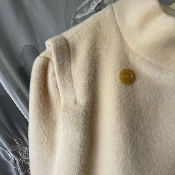WOMENS..VTG. CREME..”PACESETTER” 100% wOOL DOUBLE BREAST PLEATED MAXI COAT - Picture 7 of 13